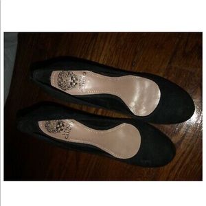 Vince camuto size 8 heels suede black
